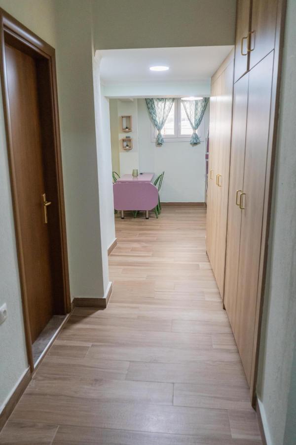 Apartment In アスプロヴァルタ エクステリア 写真